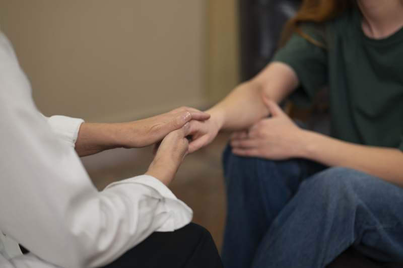 authentic-scene-young-person-undergoing-psychological-therapy